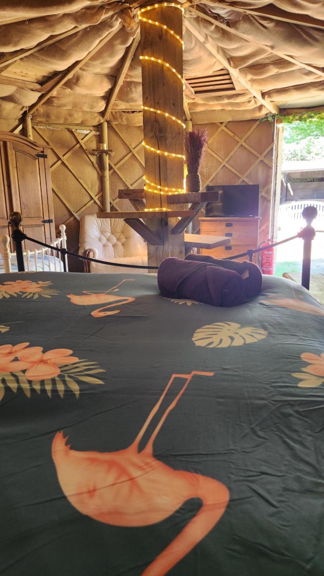 Vigo Retreat Boat Yurt Bed & Breakfast Wrotham Luaran gambar